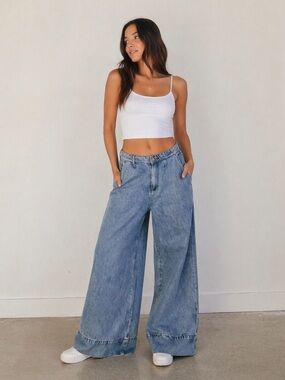 Miou Muse Blue Wide Leg Jeans Size M High Rise Denim Cropped Pants Trendy